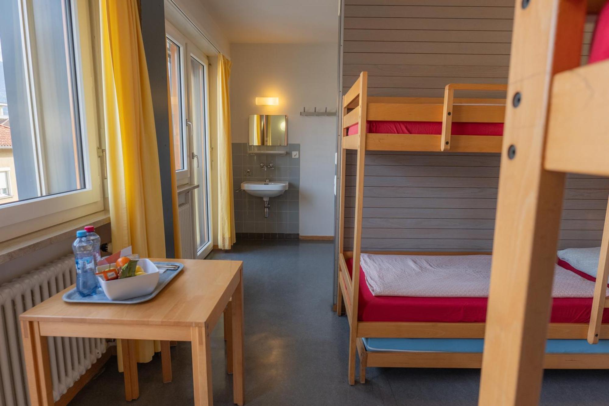 Locarno Youth Hostel Exteriör bild